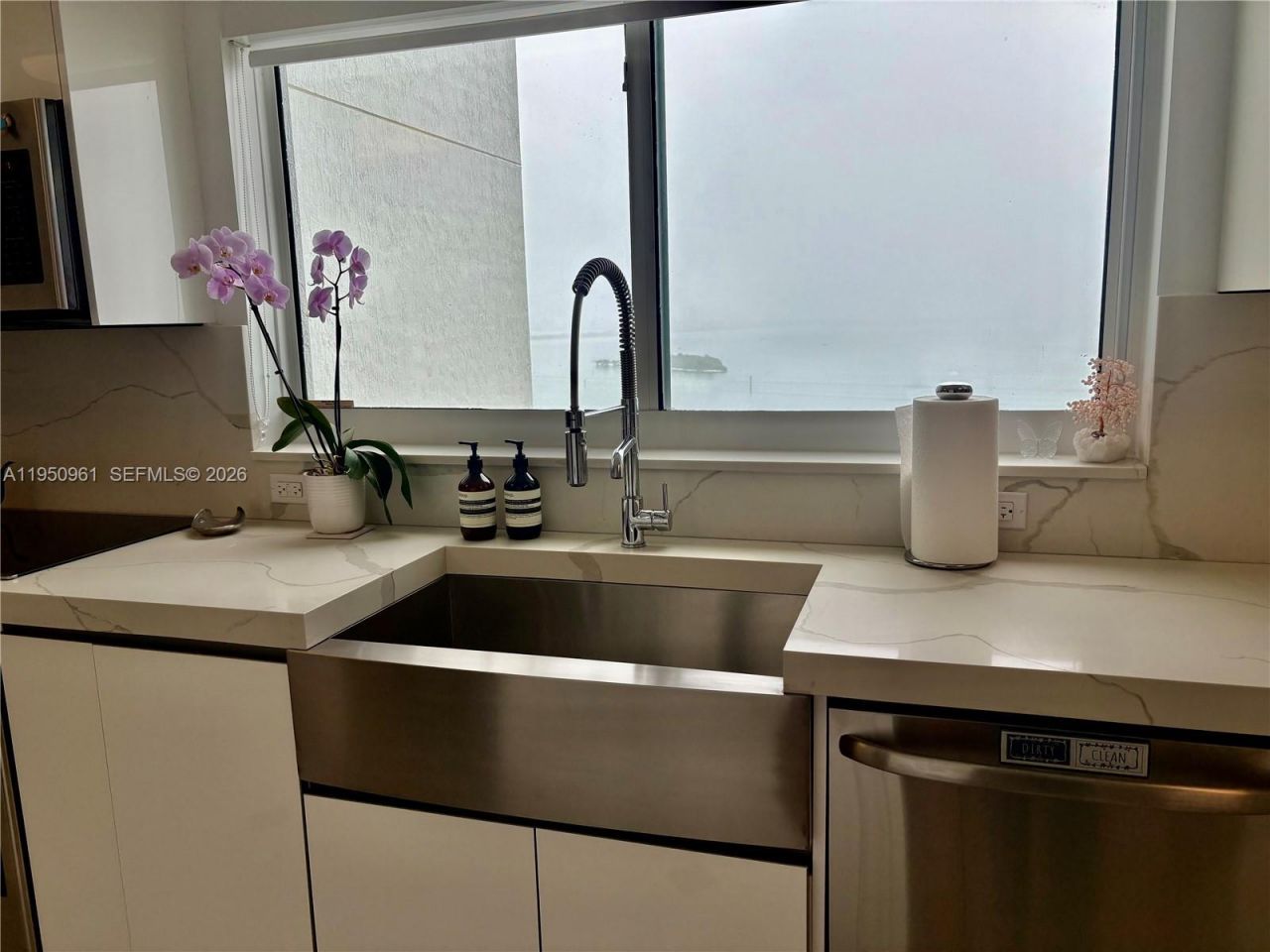 1800 N Bayshore Dr, Unit 1801, Miami, FL 33132 Photo