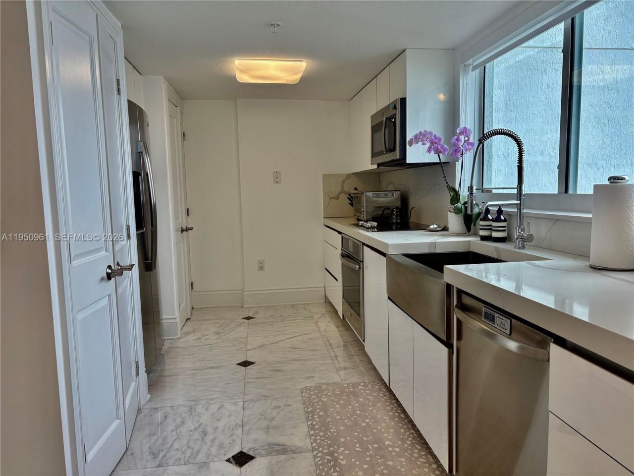 1800 N Bayshore Dr, Unit 1801, Miami, FL 33132 Photo