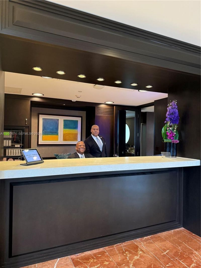 4000 Island Blvd, Unit 2402, Aventura, FL 33160 Photo