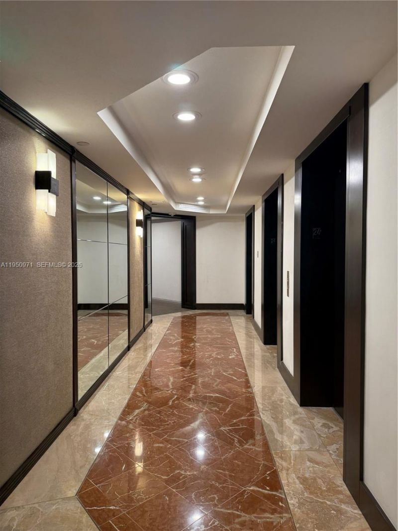 4000 Island Blvd, Unit 2402, Aventura, FL 33160 Photo