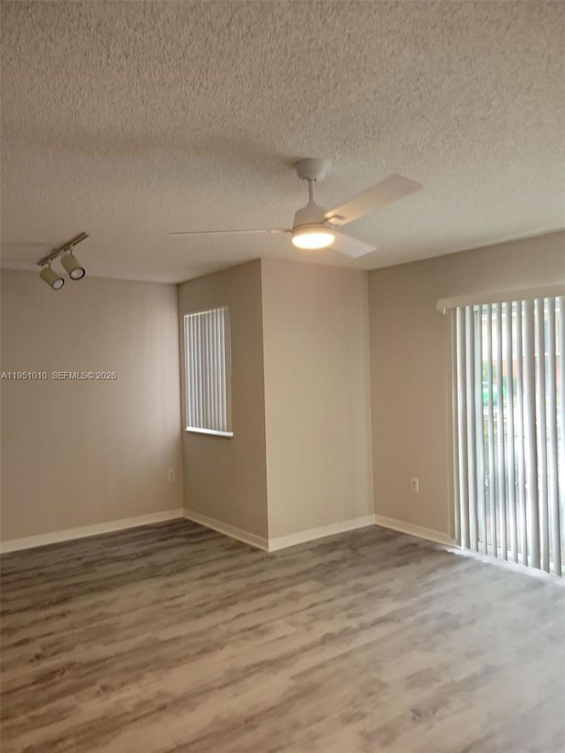 4195 N Haverhill Rd, Unit 315, West Palm Beach, FL 33417 Photo