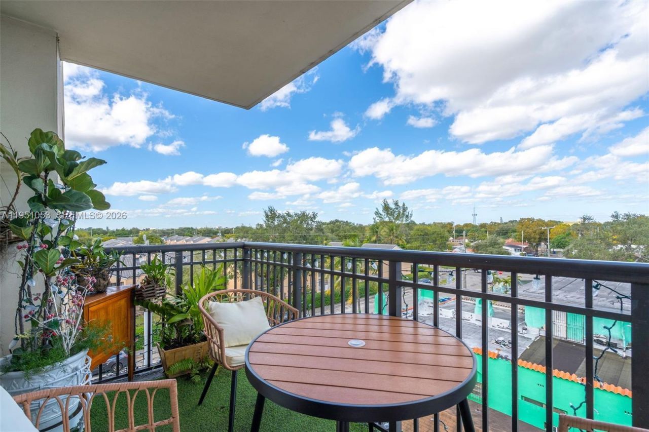 2647 NW 25th Ave, Unit 507, Miami, FL 33142 Photo