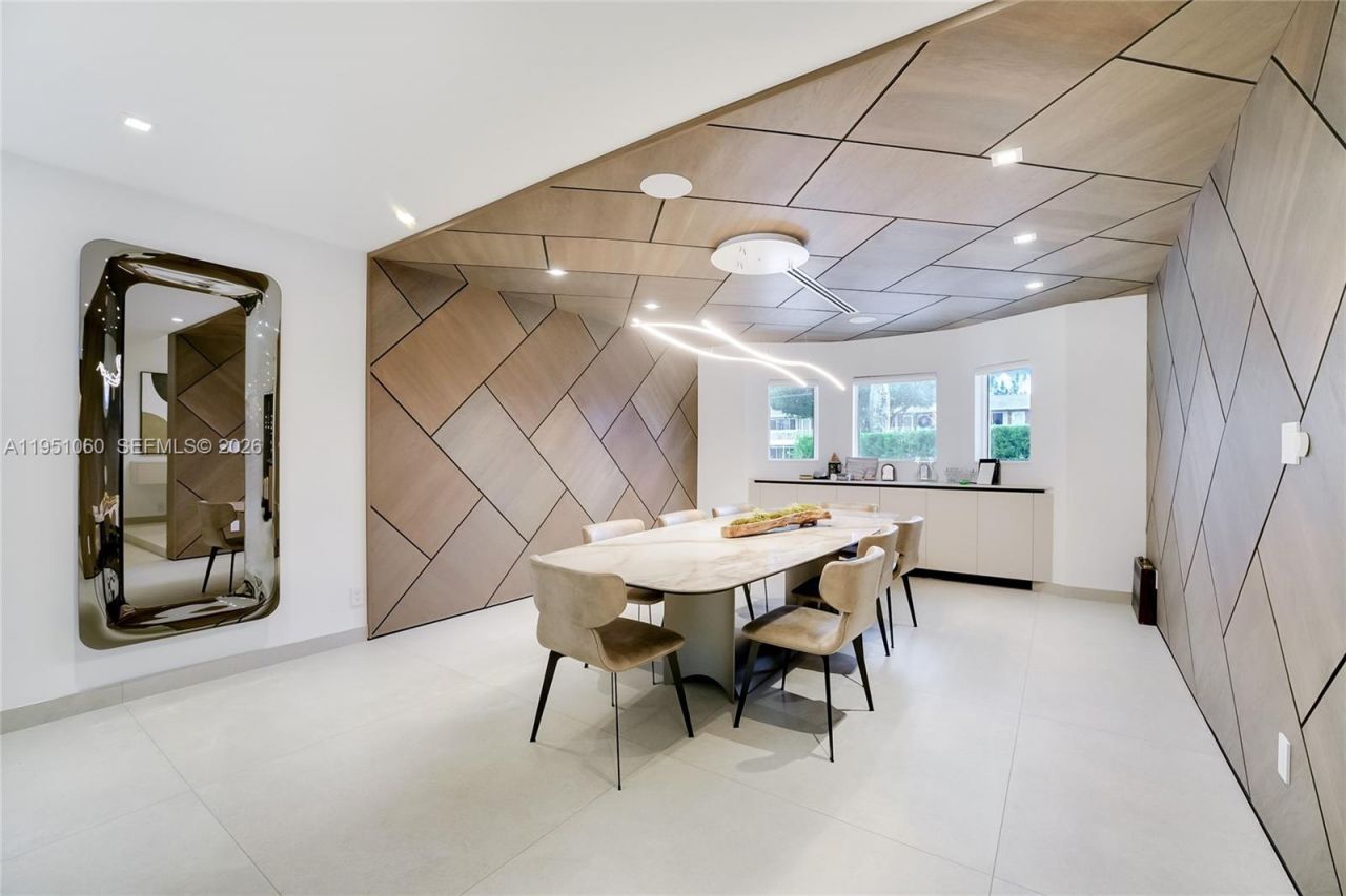 431 Layne Blvd, Hallandale Beach, FL 33009 Photo