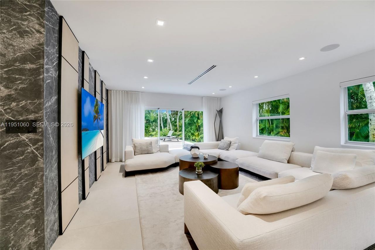 431 Layne Blvd, Hallandale Beach, FL 33009 Photo