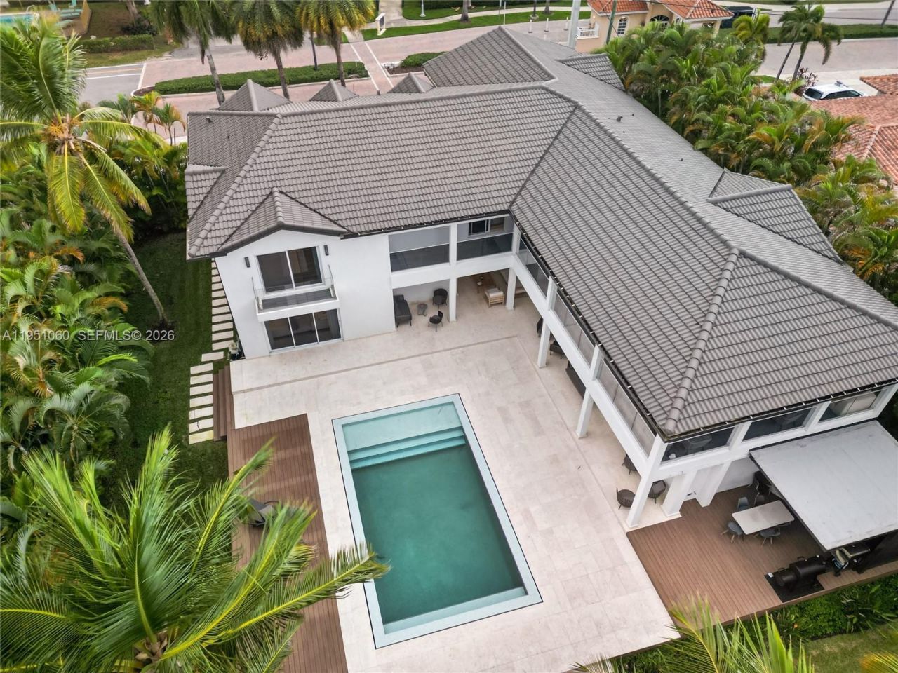 431 Layne Blvd, Hallandale Beach, FL 33009 Photo