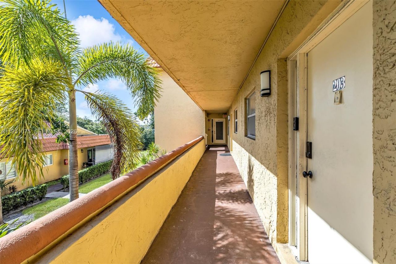 10772 La Placida Dr, Unit 7-203, Coral Springs, FL 33065 Photo