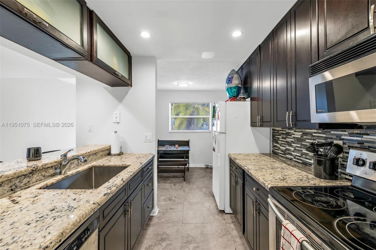 10772 La Placida Dr, Unit 7-203, Coral Springs, FL 33065 Photo