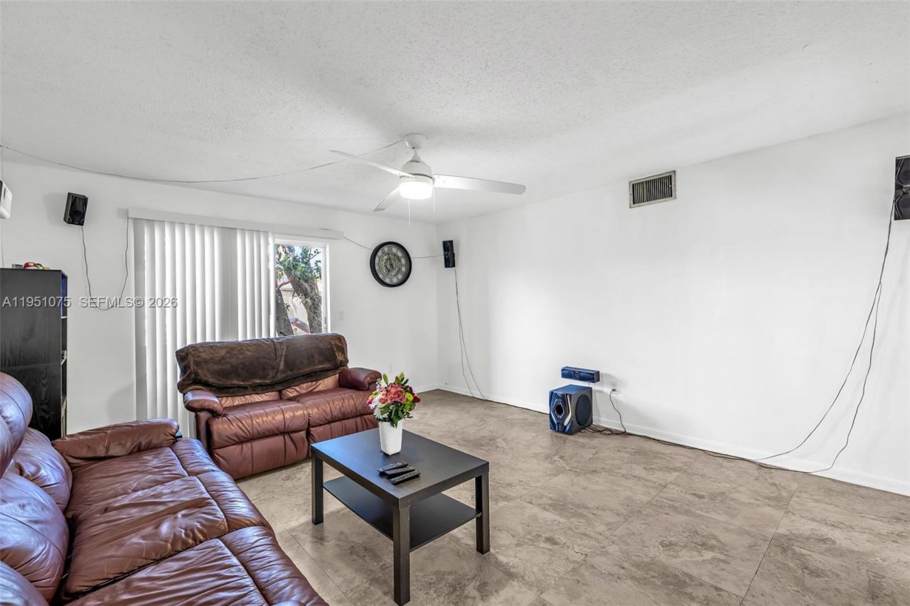 10772 La Placida Dr, Unit 7-203, Coral Springs, FL 33065 Photo