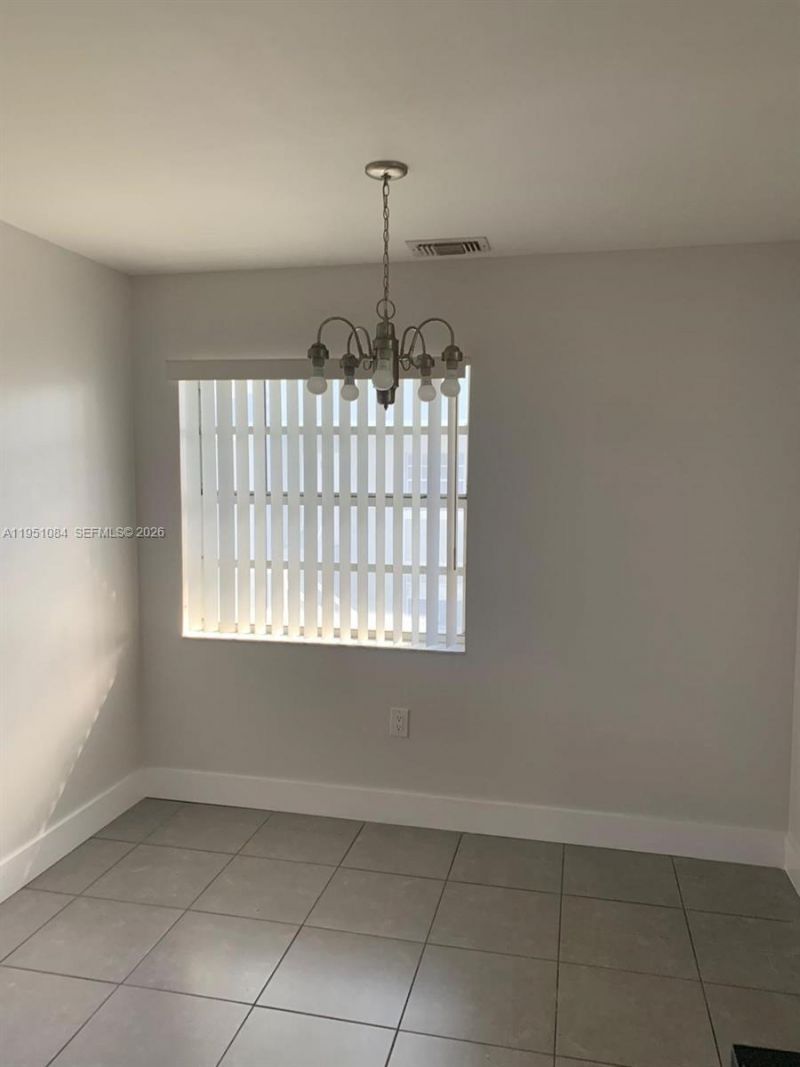 442 NE 210th Cir Ter, Unit 201-5, Miami, FL 33179 Photo