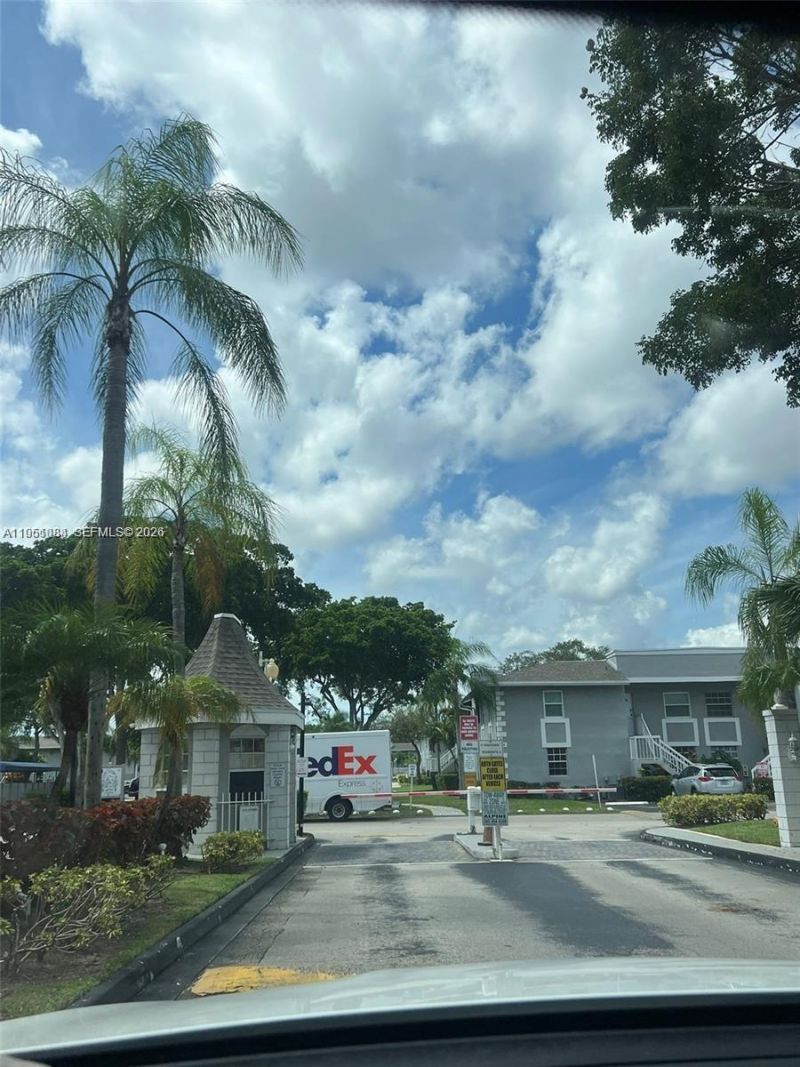 442 NE 210th Cir Ter, Unit 201-5, Miami, FL 33179 Photo