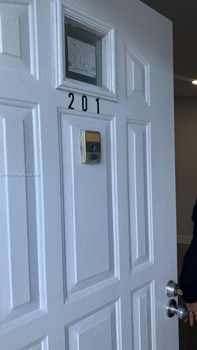 442 NE 210th Cir Ter, Unit 201-5, Miami, FL 33179 Photo