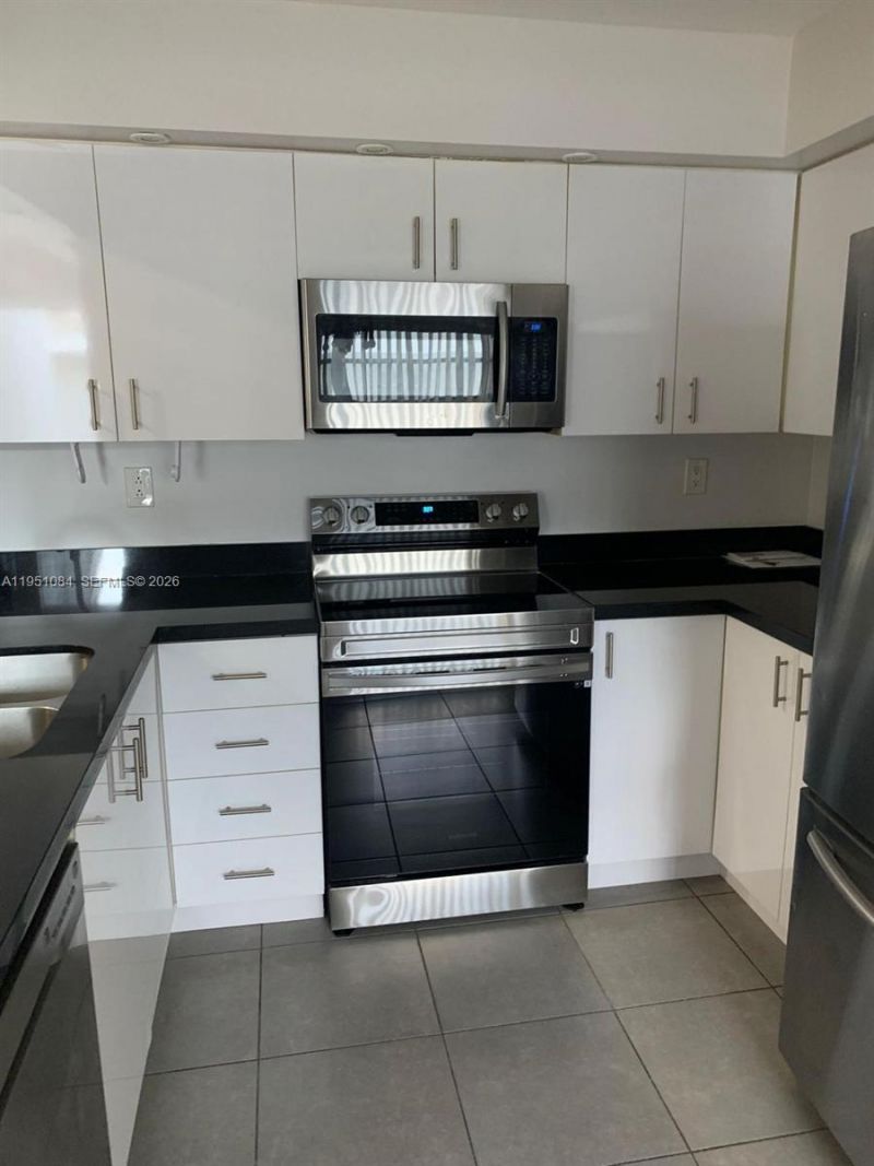 442 NE 210th Cir Ter, Unit 201-5, Miami, FL 33179 Photo