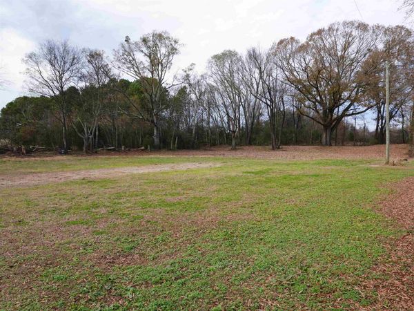 755 Hughes St, Muscle Shoals, AL