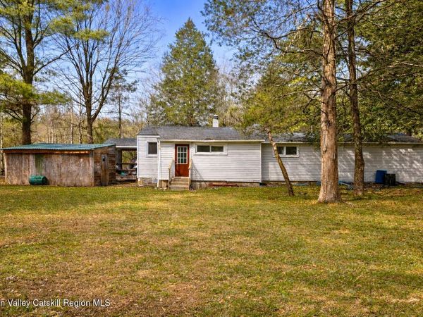 40 Potic Creek Road, Coxsackie, NY 12051