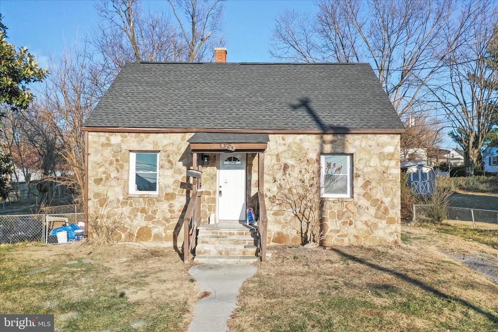 365 W 9th Street, Front Royal, VA 22630 Main Photo