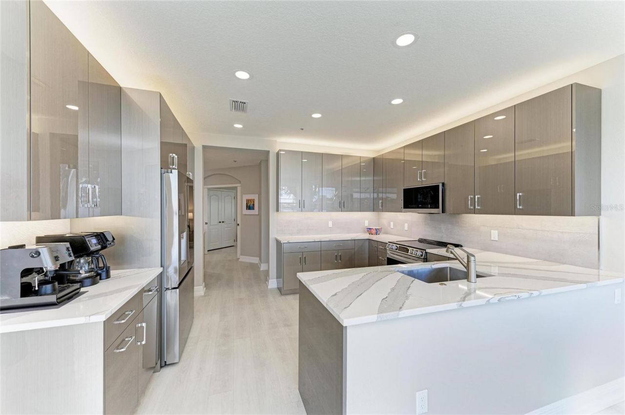 6527 Moorings Point Circle, Unit 101, Lakewood Ranch, FL 34202 Photo