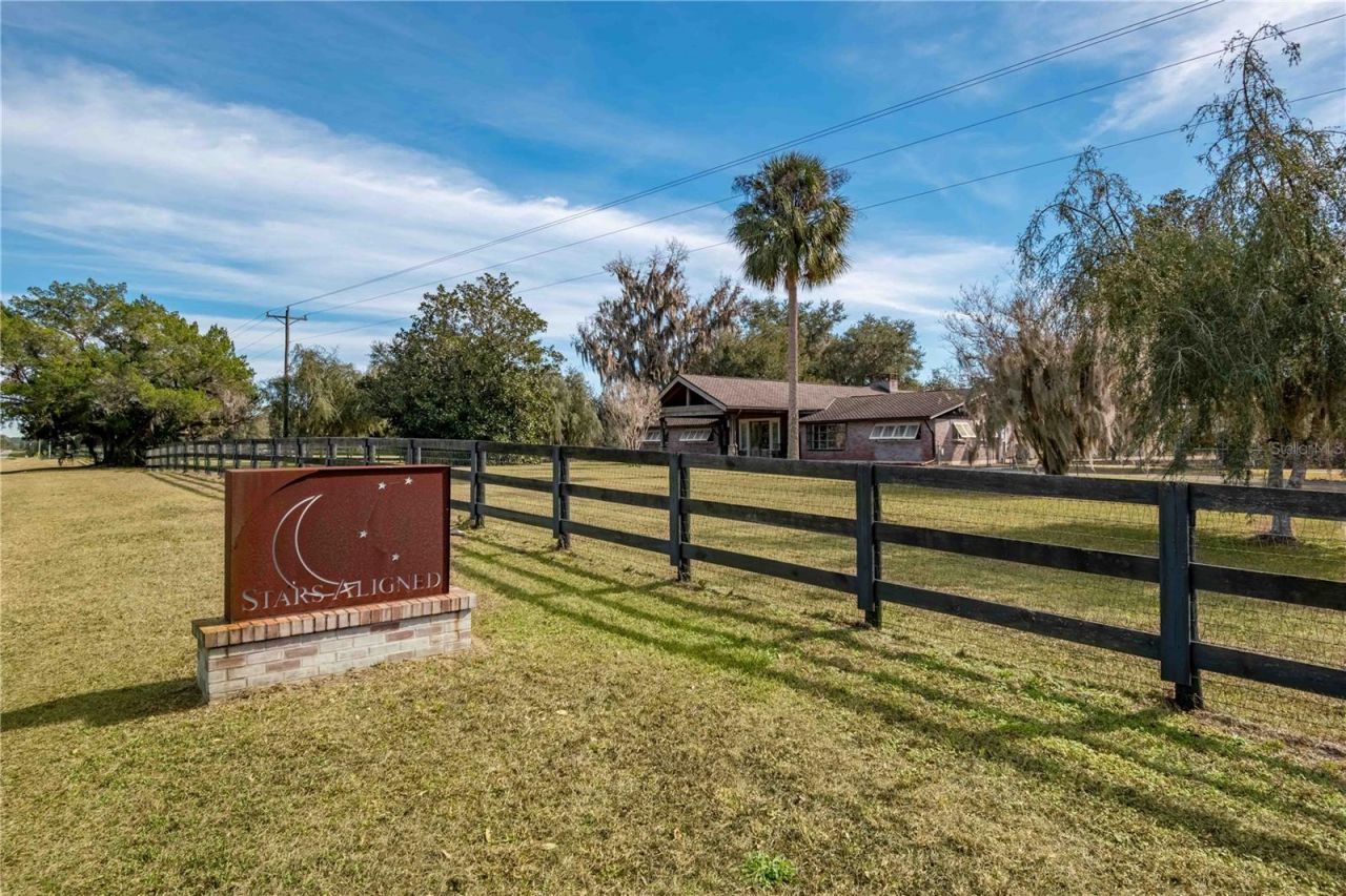 9760 W Highway 316, Reddick, FL 32686 Photo