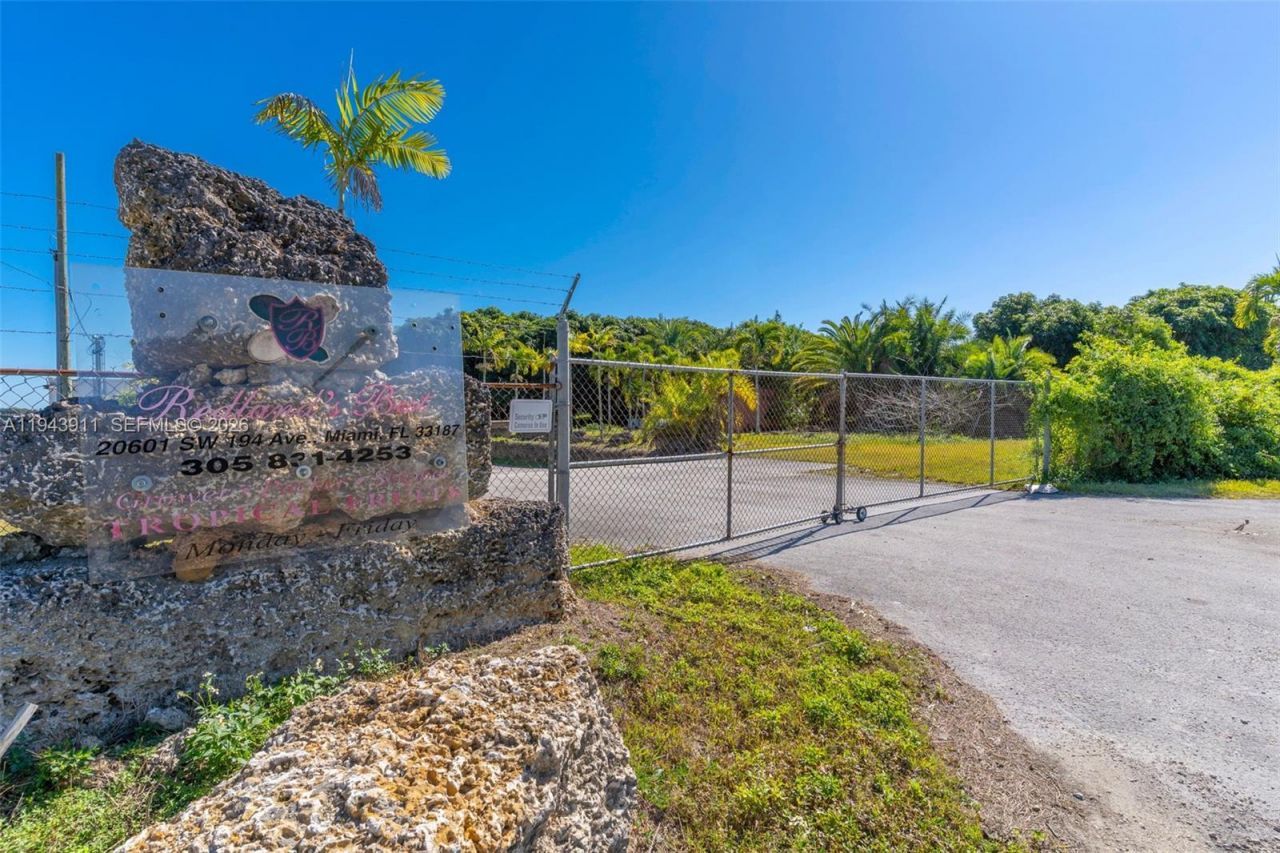 20601 SW 194th Ave, Miami, FL 33187 Photo
