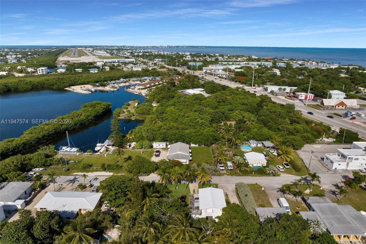 329 63rd Court Gulf, Marathon, FL 33050 Photo