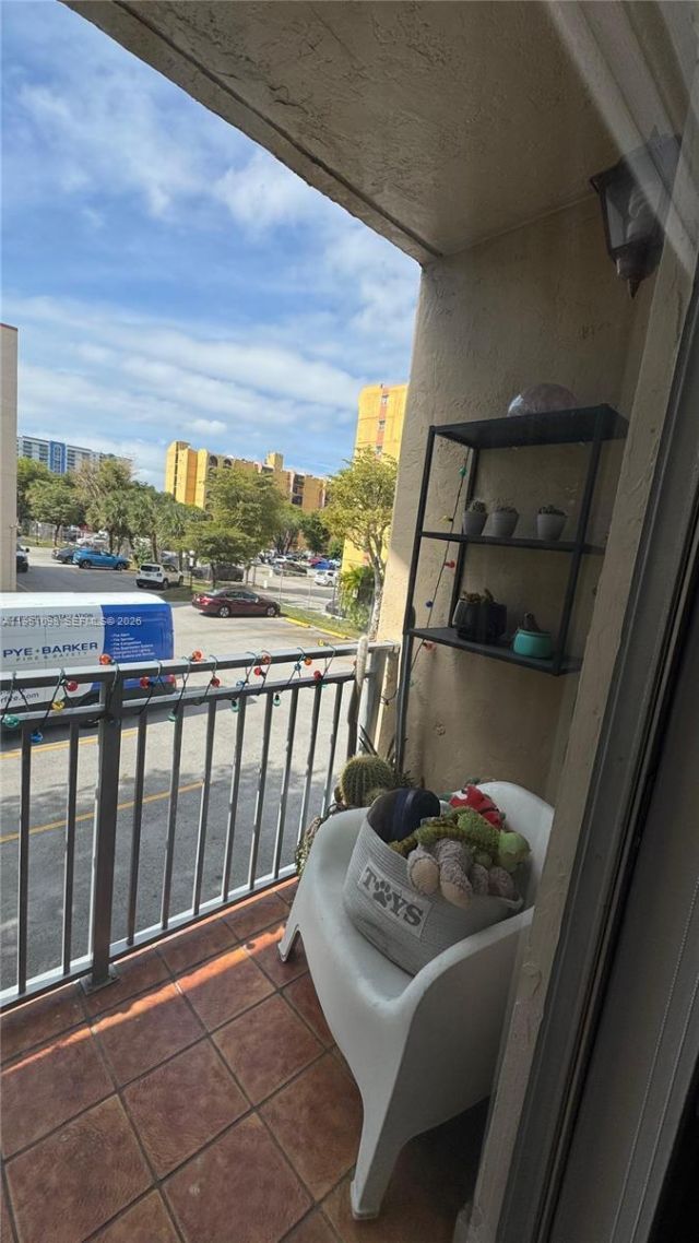 4713 NW 7th St , Unit 205-1, Miami, FL 33126 Photo