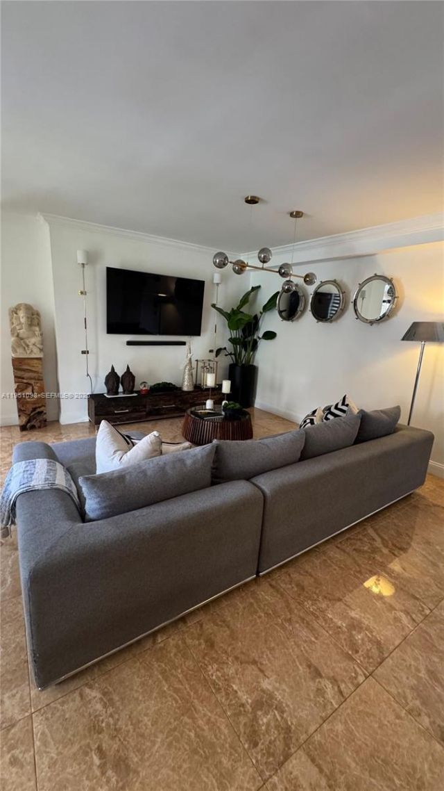 4713 NW 7th St , Unit 205-1, Miami, FL 33126 Photo