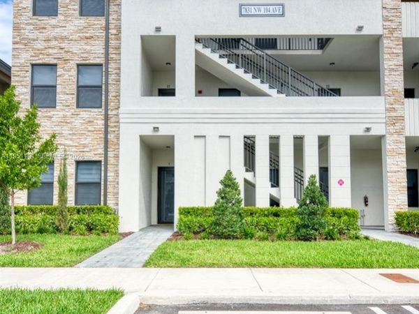 7831 NW 104th Ave, Unit 23, Doral, FL 33178