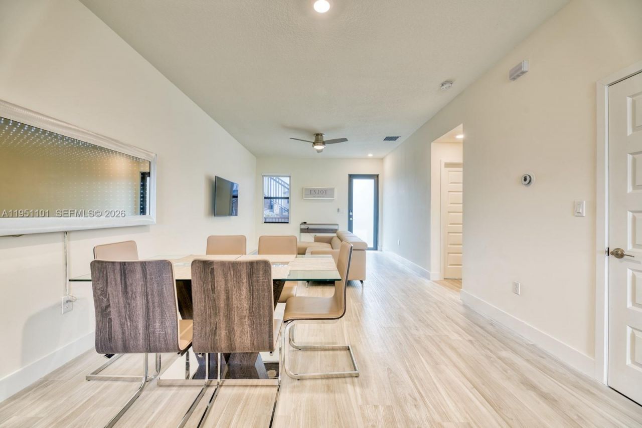 7831 NW 104th Ave, Unit 23, Doral, FL 33178 Photo