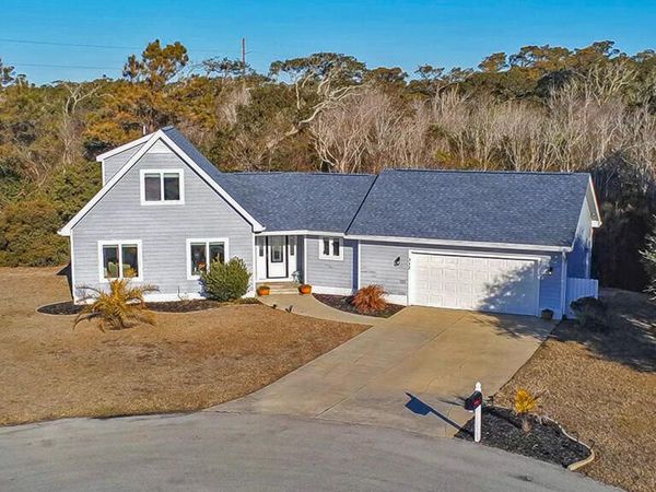 312 Pine Knoll Circle, Pine Knoll Shores, NC 28512