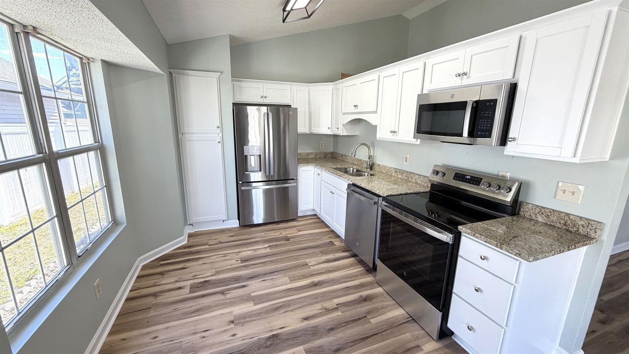 1371 Tranquility Ln. Photo 6