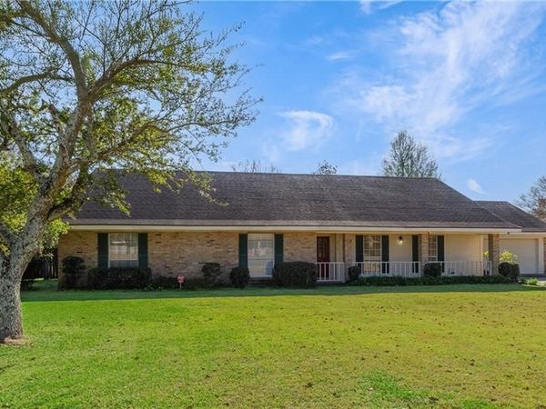 3916 AVENUE BONNE TERRE Avenue, New Iberia, LA 70563