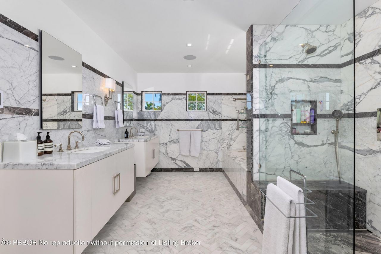 1053 N Lake Way, Palm Beach, FL 33480 Photo