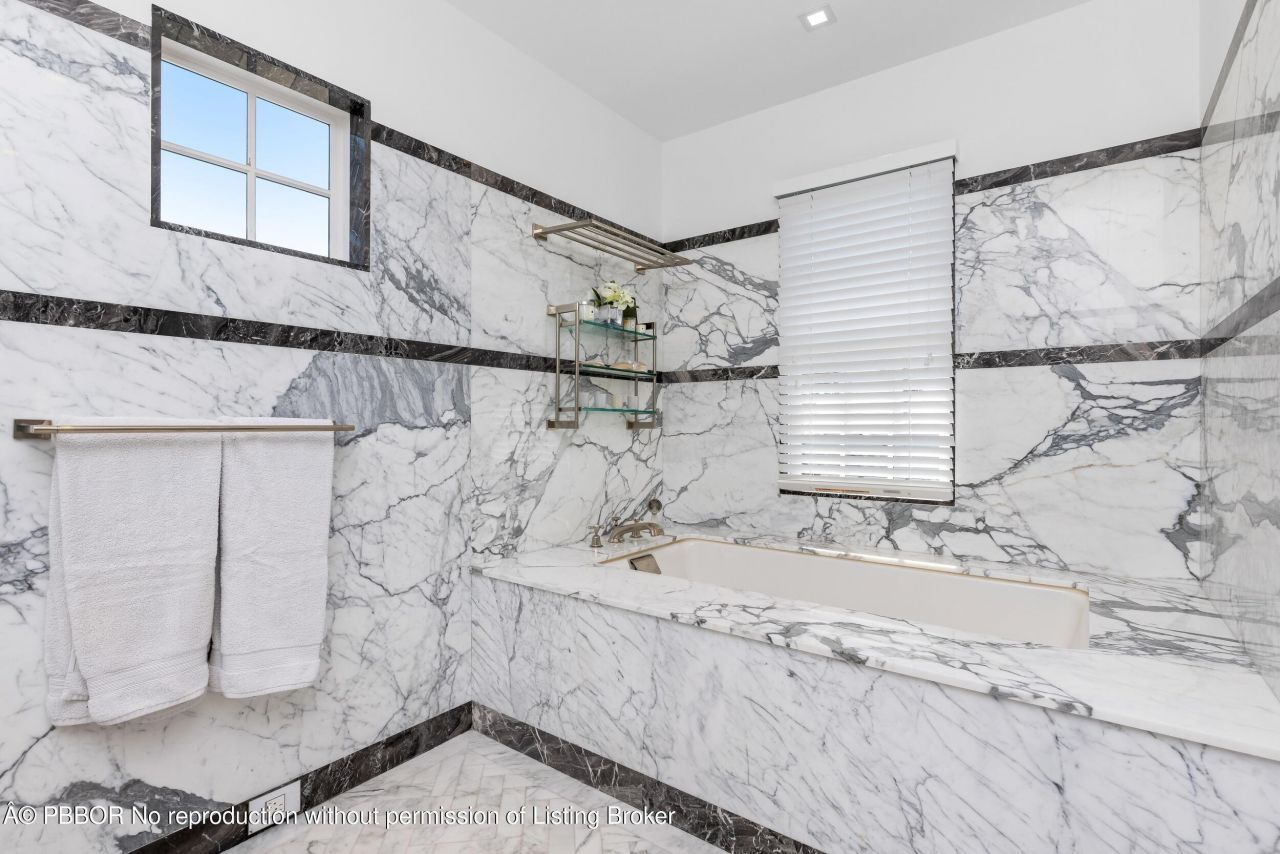 1053 N Lake Way, Palm Beach, FL 33480 Photo