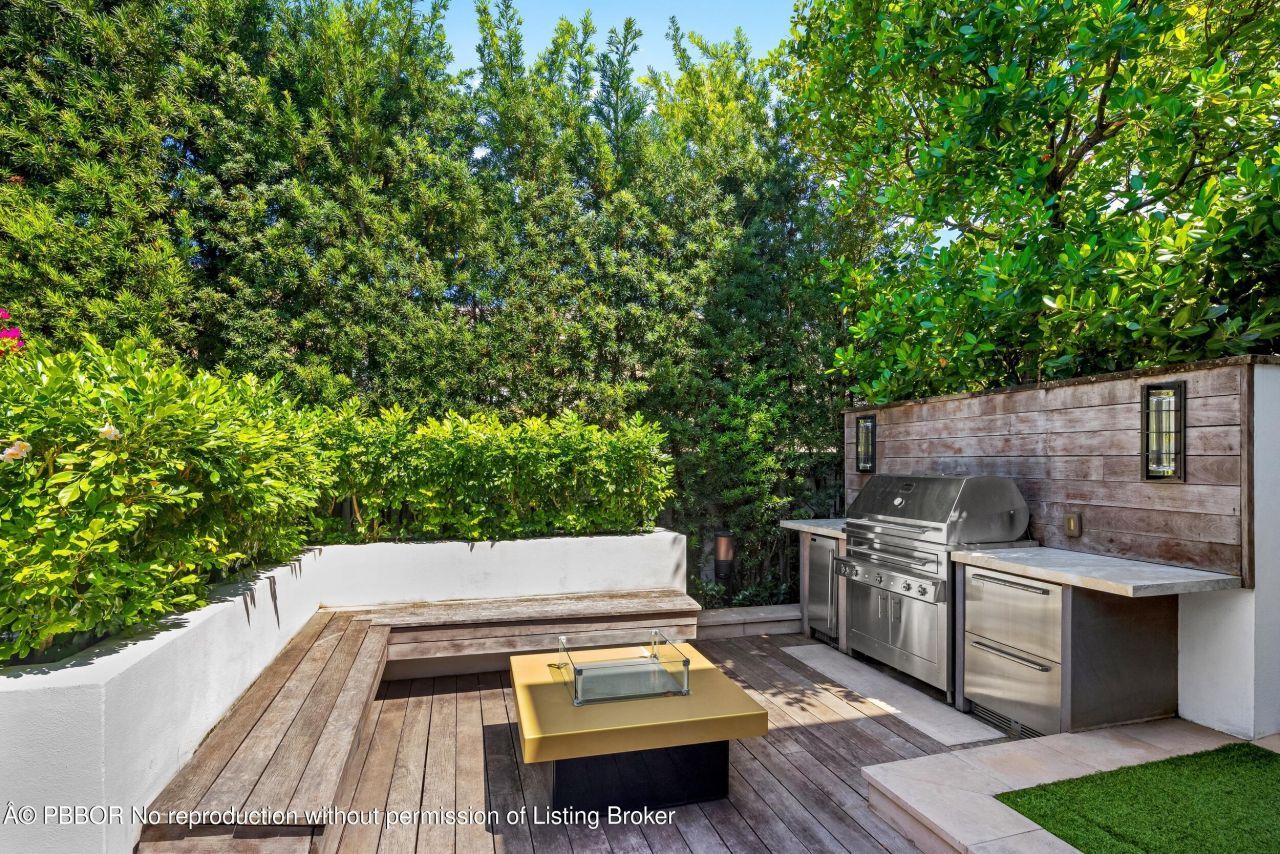 1053 N Lake Way, Palm Beach, FL 33480 Photo