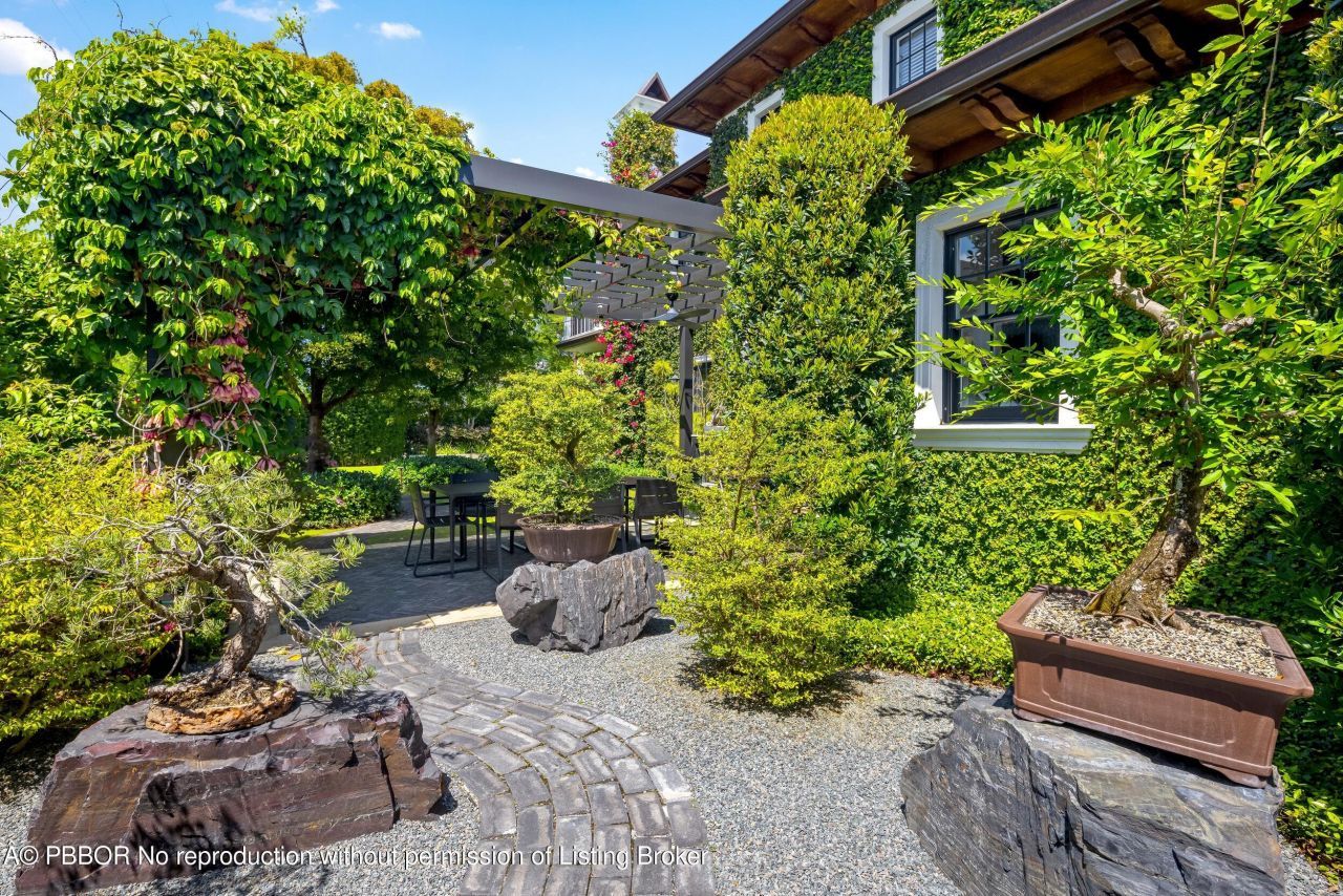 1053 N Lake Way, Palm Beach, FL 33480 Photo