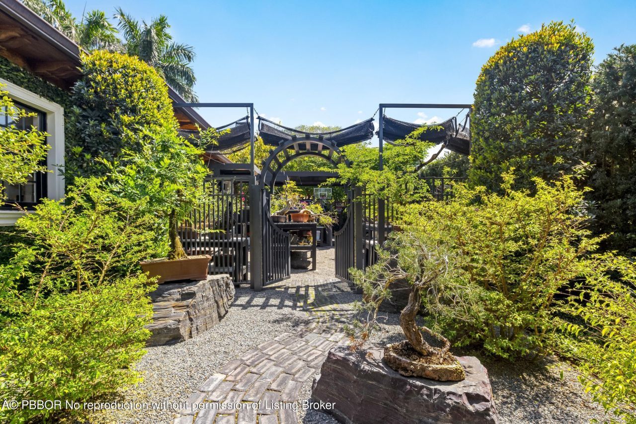 1053 N Lake Way, Palm Beach, FL 33480 Photo