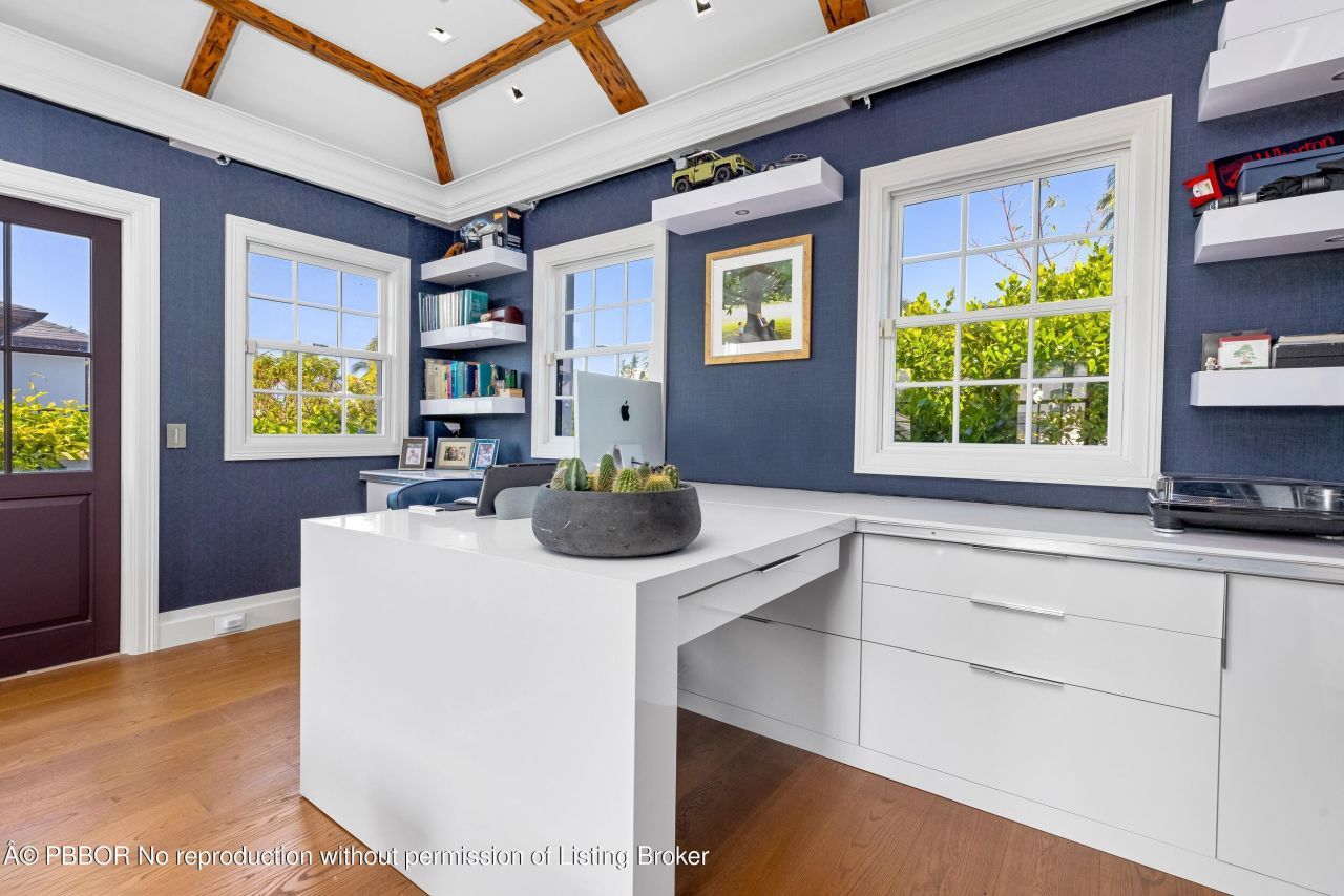 1053 N Lake Way, Palm Beach, FL 33480 Photo