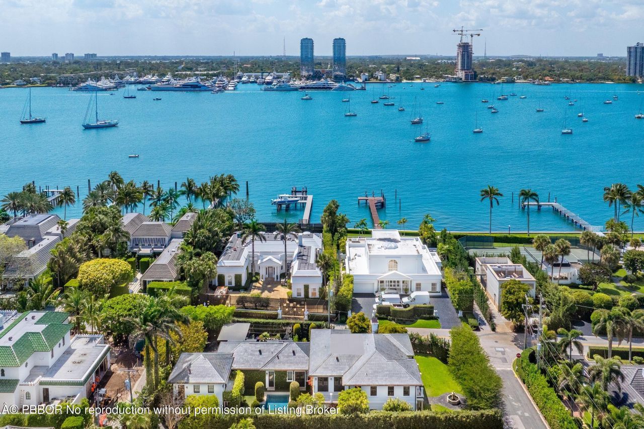 1053 N Lake Way, Palm Beach, FL 33480 Photo