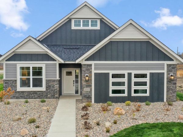 1813 Arrowhead Street, Shakopee, MN 55379