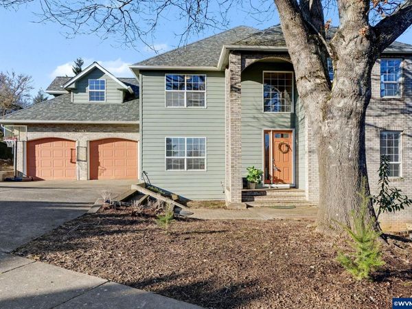 1683 Skyway St S, Salem, OR 97302