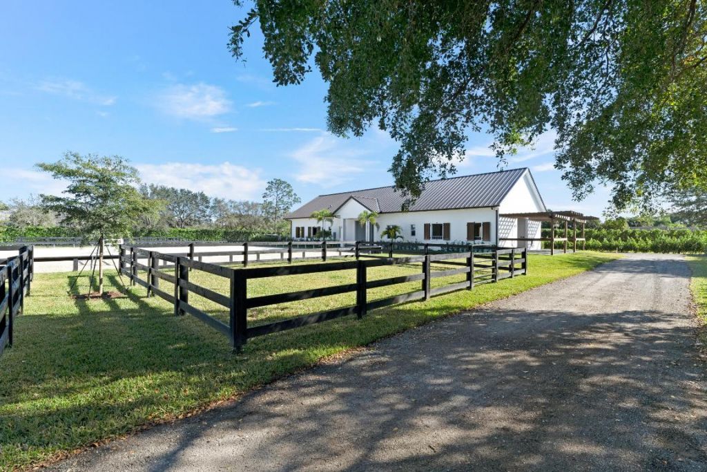 2889 Appaloosa Trail, Wellington, FL 33414 Photo