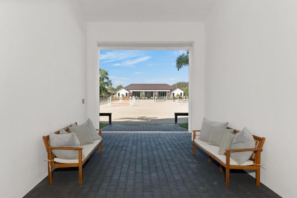 2889 Appaloosa Trail, Wellington, FL 33414 Photo