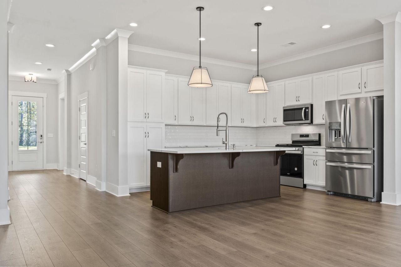 2034 Comradery Way Photo 12