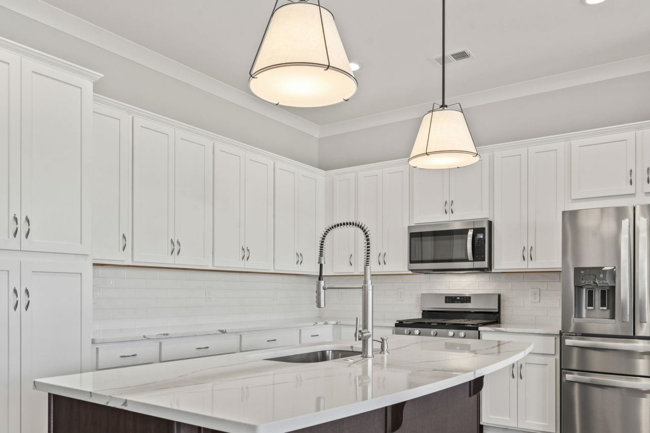 2034 Comradery Way Photo 14