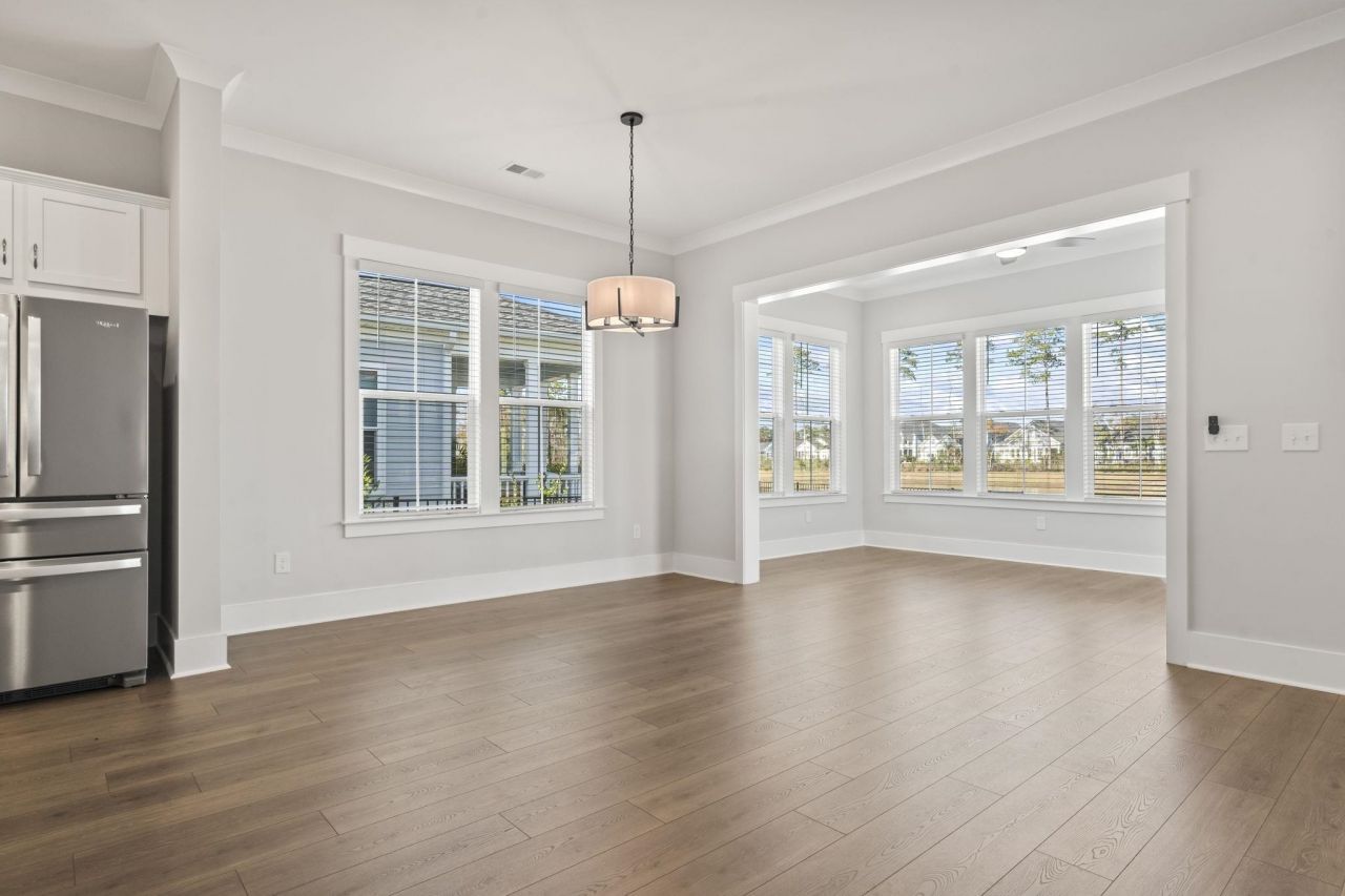 2034 Comradery Way Photo 16