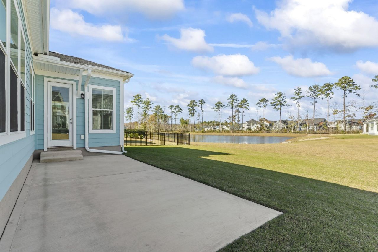 2034 Comradery Way Photo 27