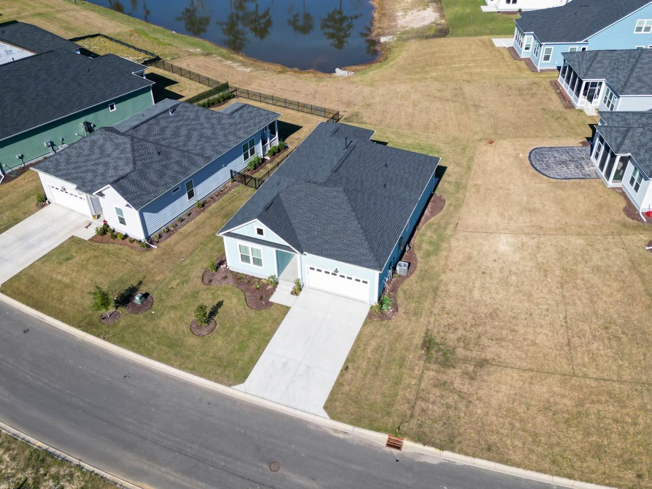 2034 Comradery Way Photo 32