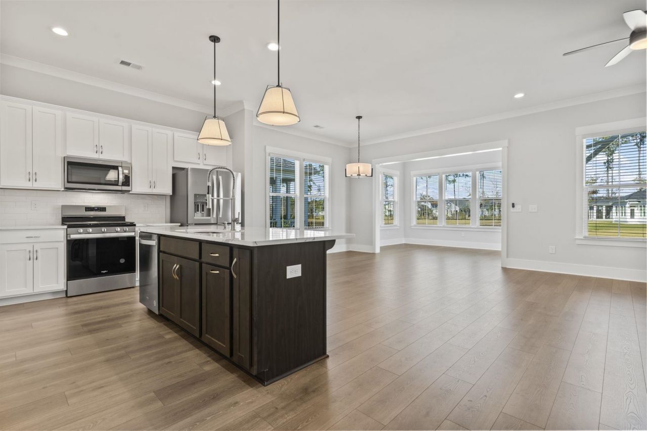 2034 Comradery Way Photo 8