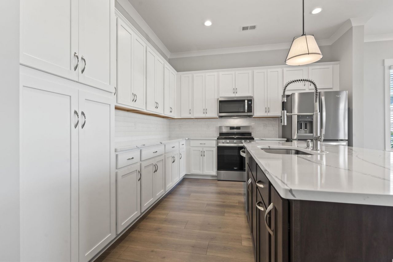 2034 Comradery Way Photo 9