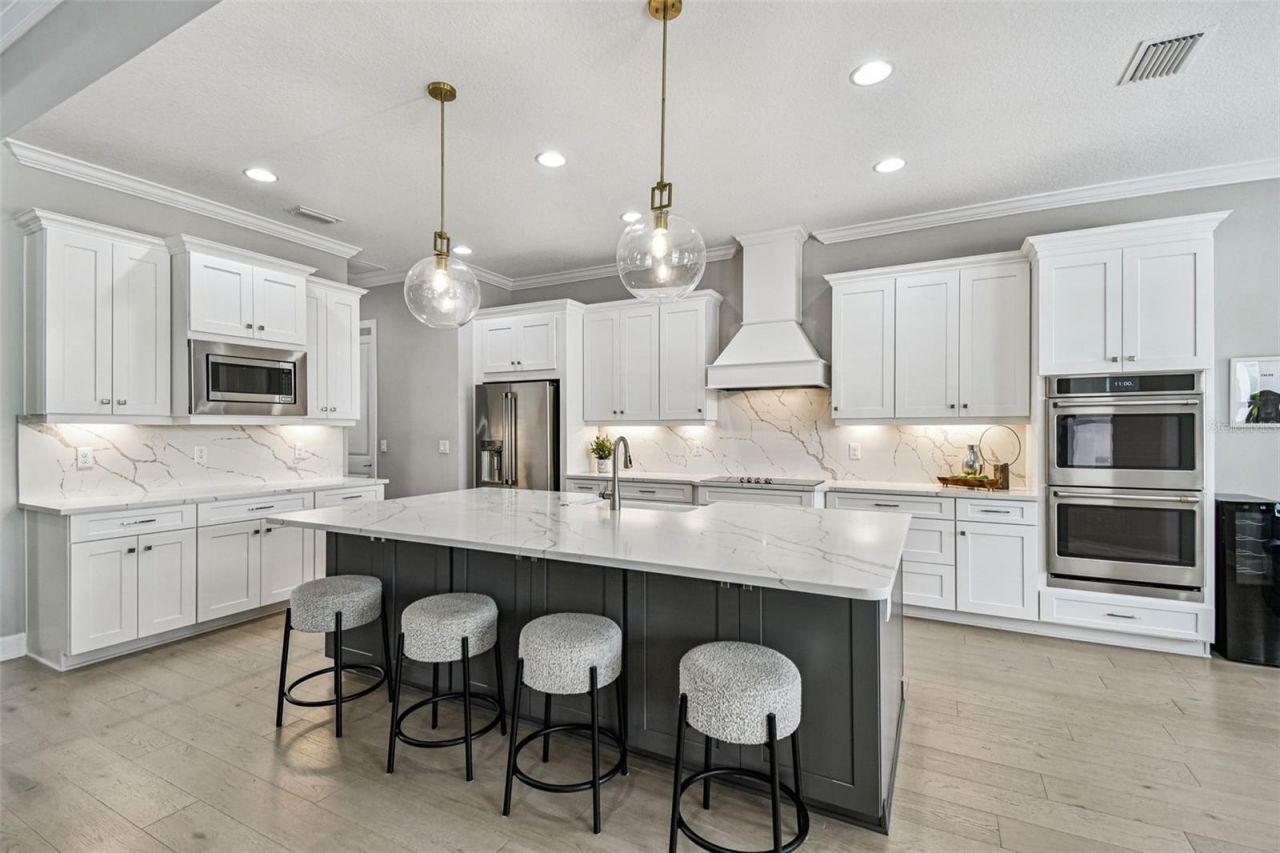 4054 Rocky Shores Drive, Tampa, FL 33634 Photo