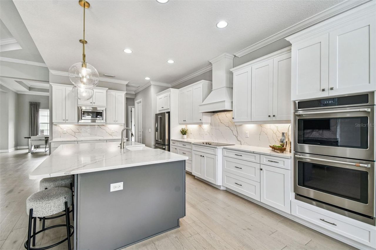 4054 Rocky Shores Drive, Tampa, FL 33634 Photo